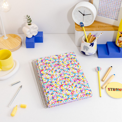 Daisies | 2024 Signature Weekly | Brights