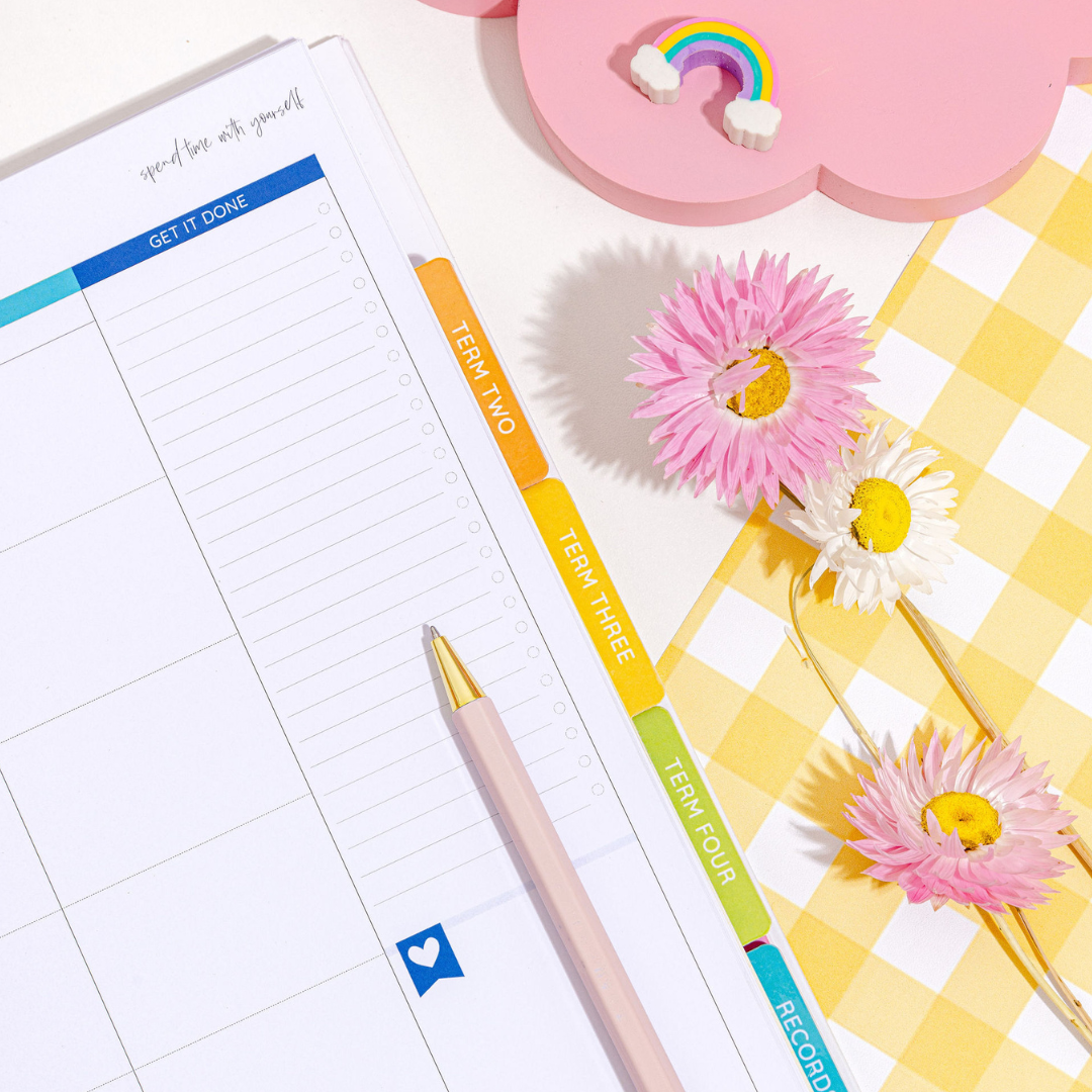 Daisies | 2024 Signature Weekly | Brights